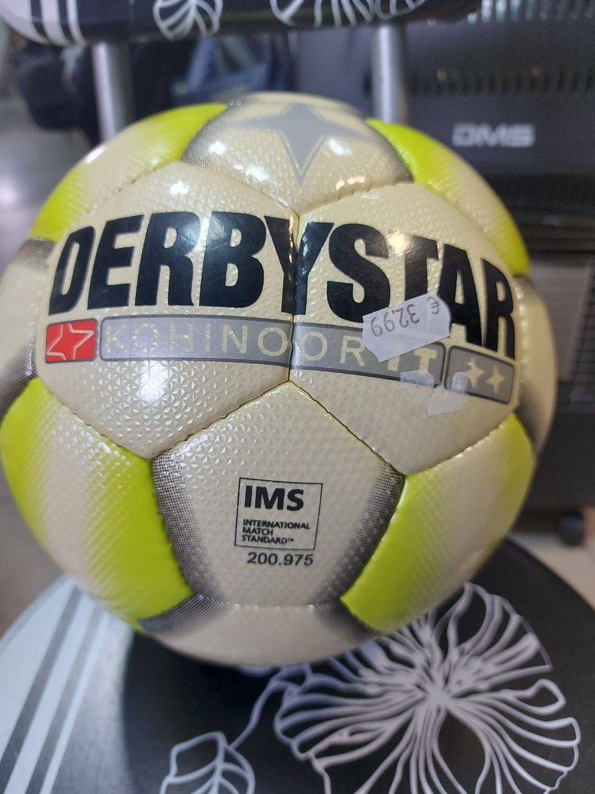 Футбольний м'яч Derbystar Kohinoor TT - розмір 5