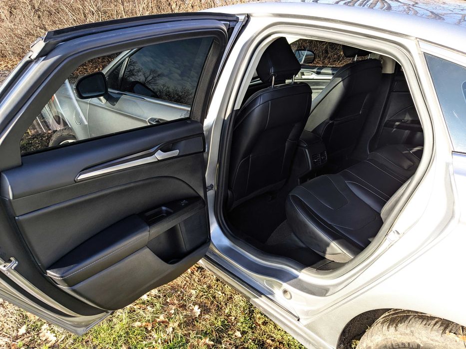 Ford Fusion Titanium 2020 plug-in hybrid