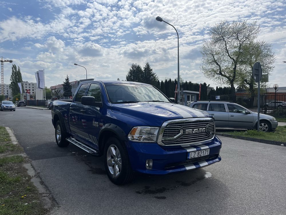 Dodge Ram 1500 hemi