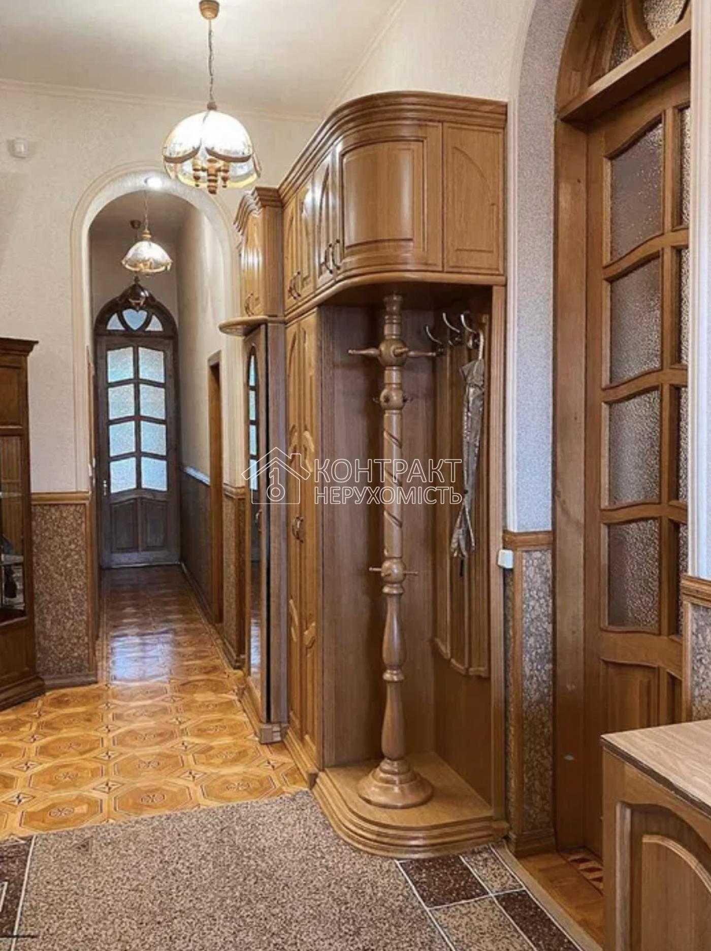 Продаж шикарного великого будинку. Нові будінки.