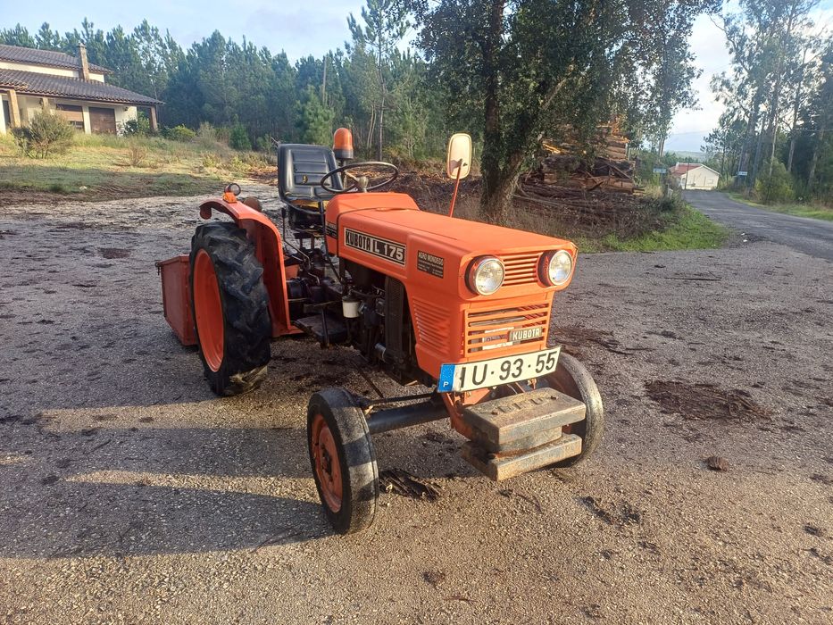 Trator Kubota L175 com documentos