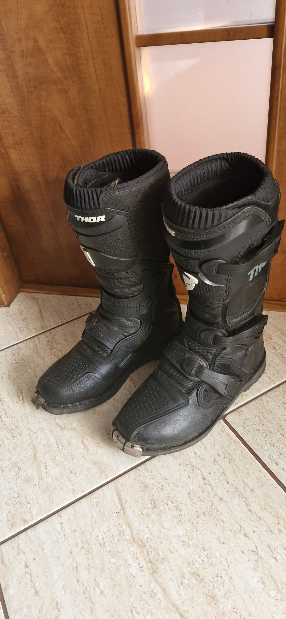 Buty cross 39 THOR