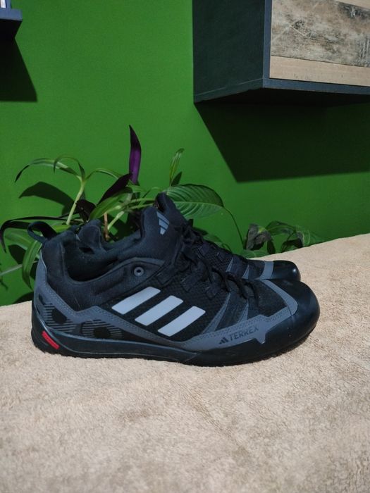 Кросівки Adidas Tarrex