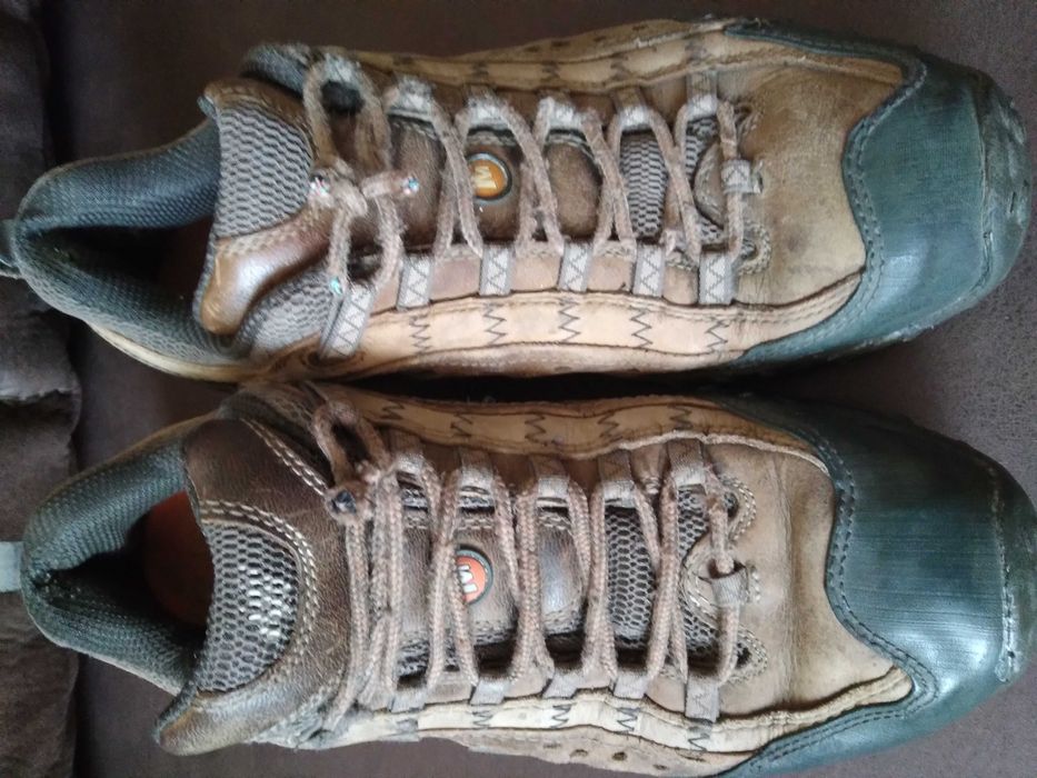 Мужские кожаные трекинговые кроссовки merrell