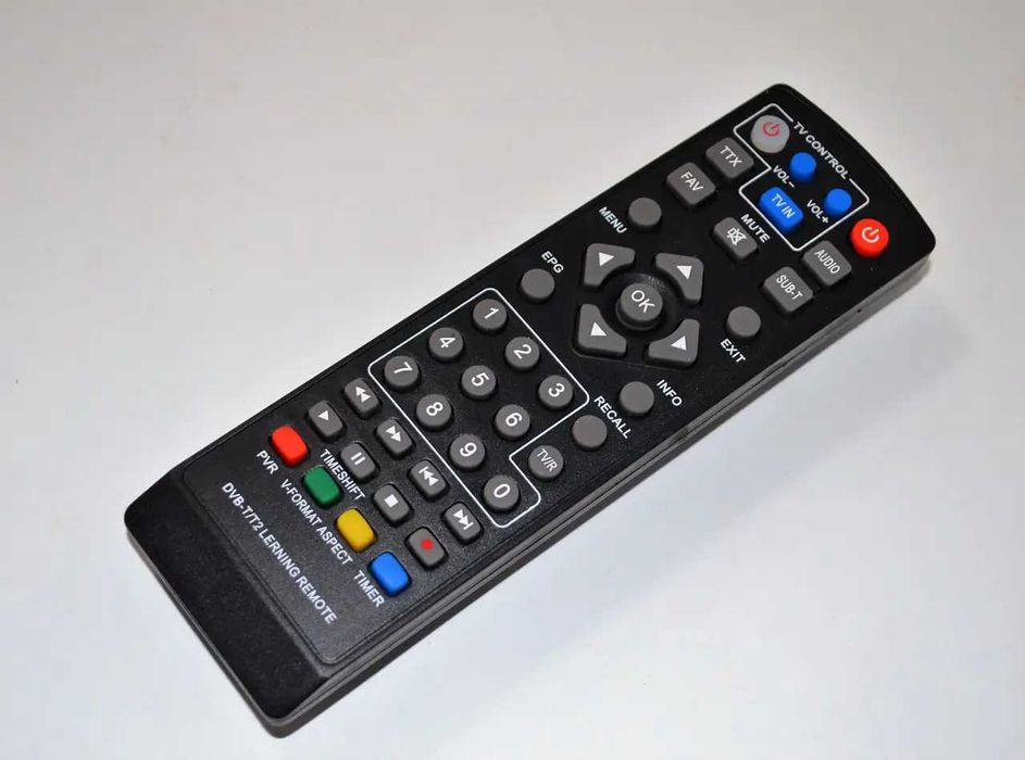 Продам Q-Sat Q-149 IPTV — DVB-T2/C Тюнер Т2 з універсальним пультом Д