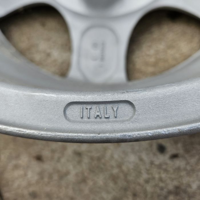 Felgi aluminiowe do peugeot 15cal kultowe wypiaskowane
-60%
1000,00 zł