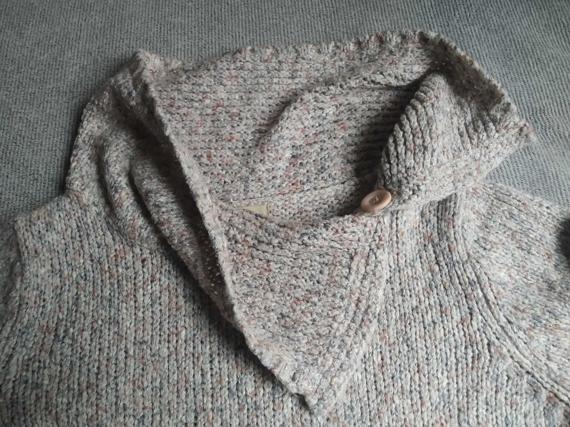 Sweter beżowy zimowy
