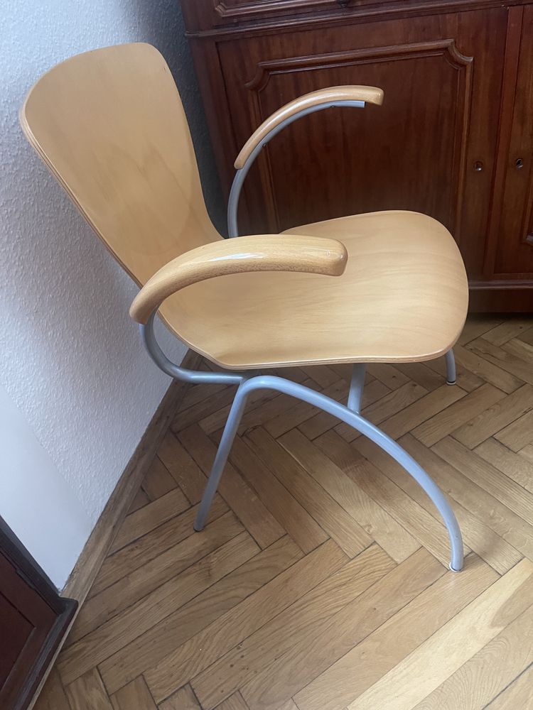 Krzesło bukowe na metalowych nogach