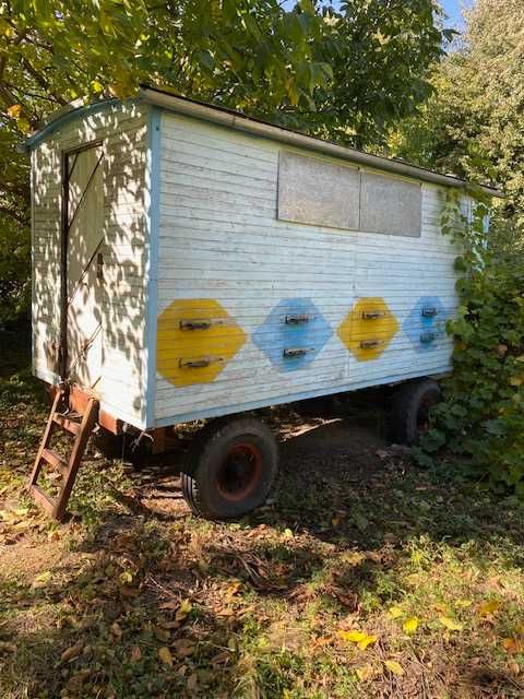 Продам    Бджолопавільйони і Платформу 7,5 м для бджіл