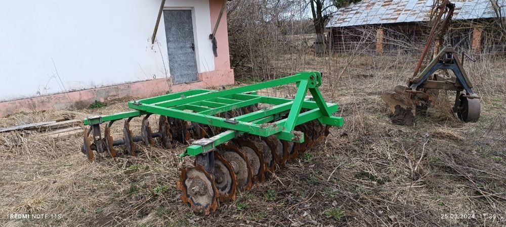 Продам трактор
