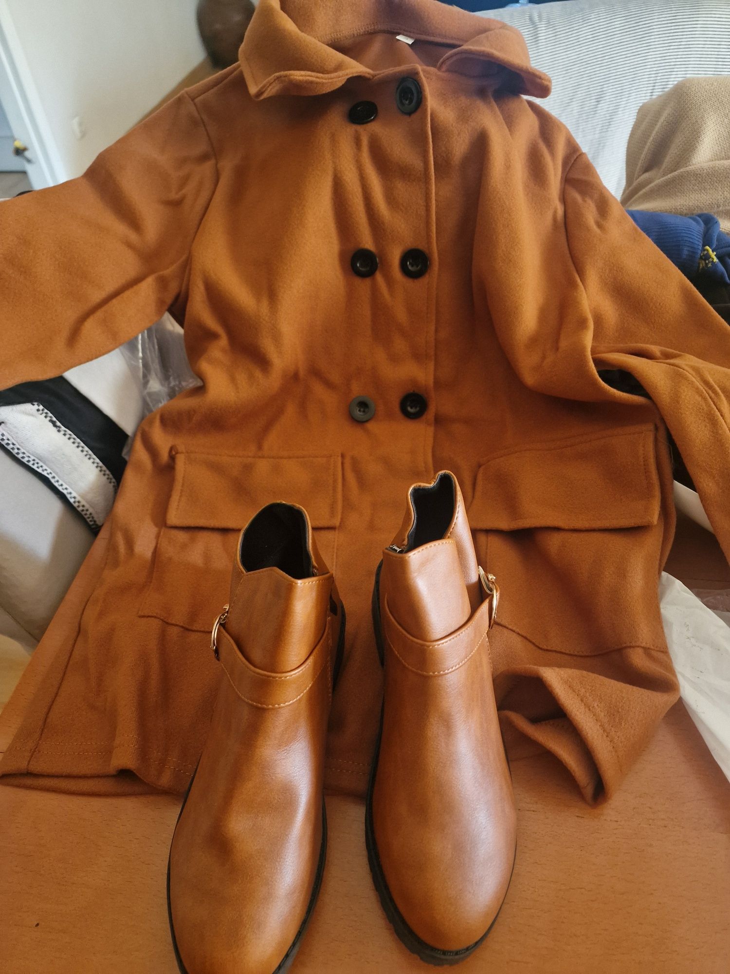 Conjunto botas mais casaco