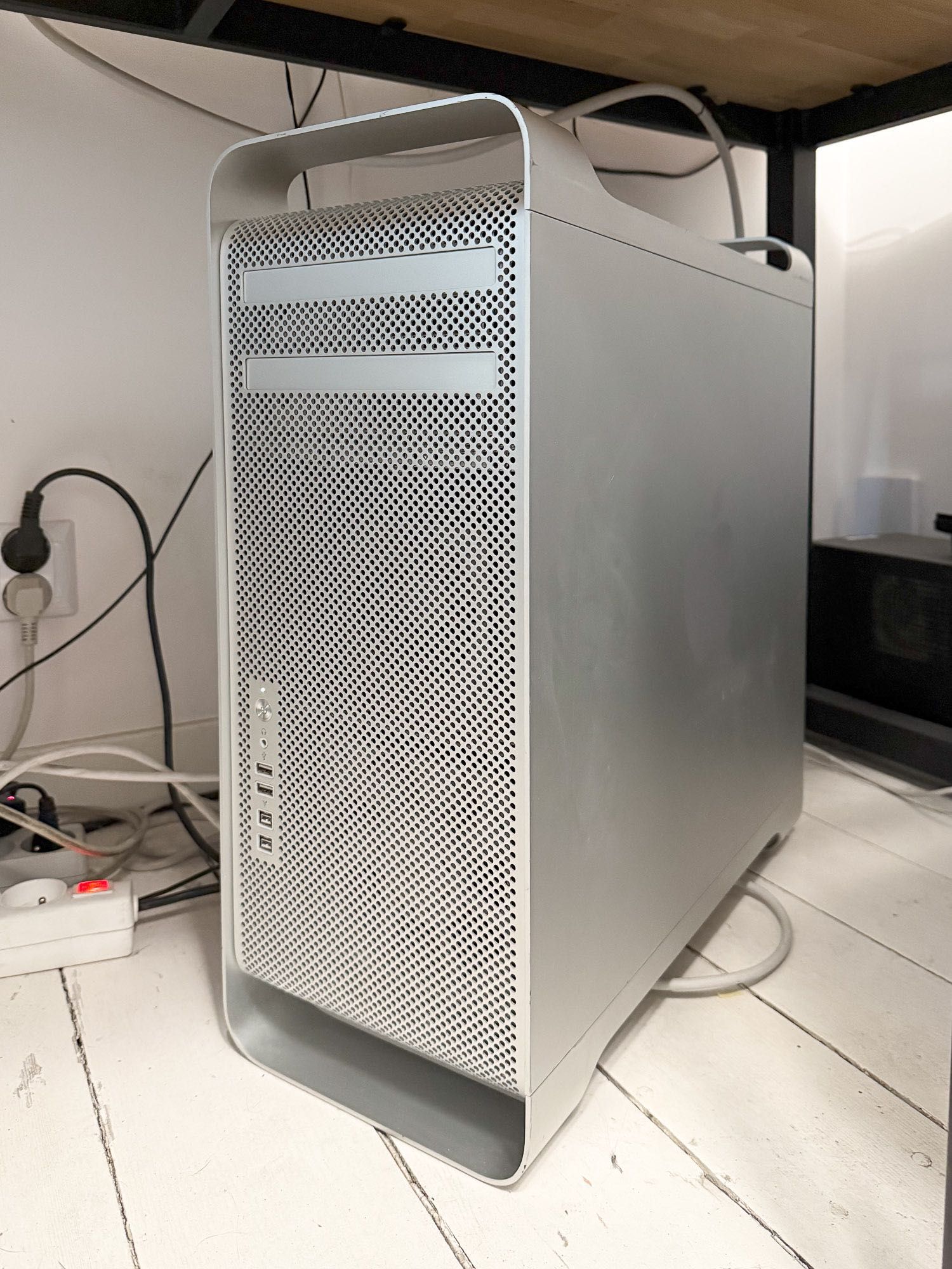 Mac Pro 5.1, 32GB RAM, 512 GB SSD, GeForce GTX 680, USB-C, RAID - Lodz