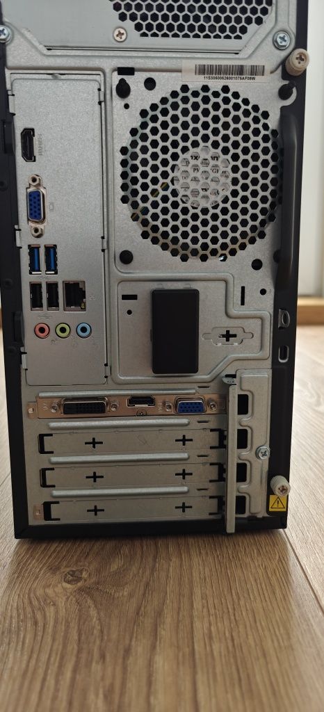 Komputer stacjonarny Lenovo i5/16GB-DDR4/512 SSD