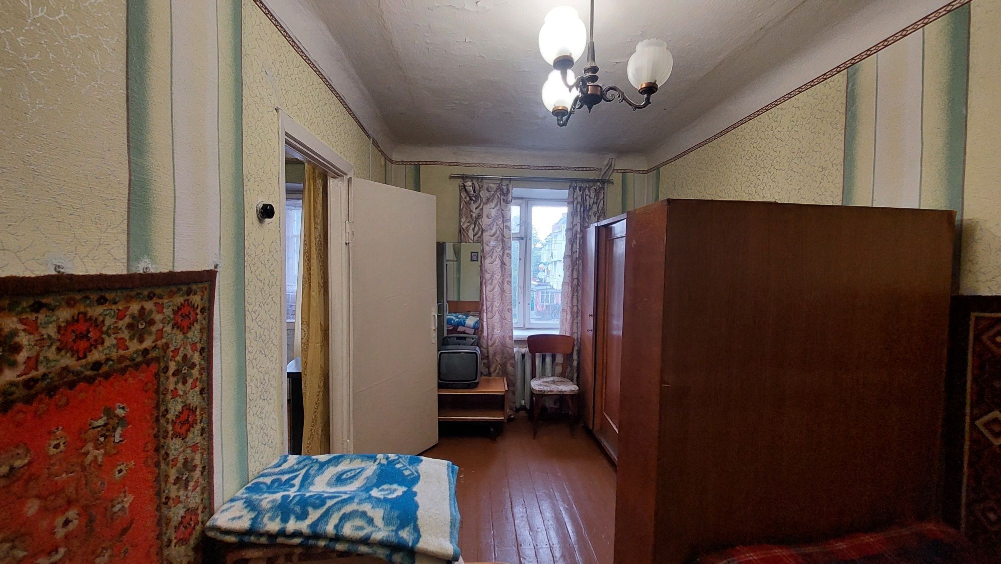 Продам 3-кімнатну квартиру. Вул.Грецька,1.