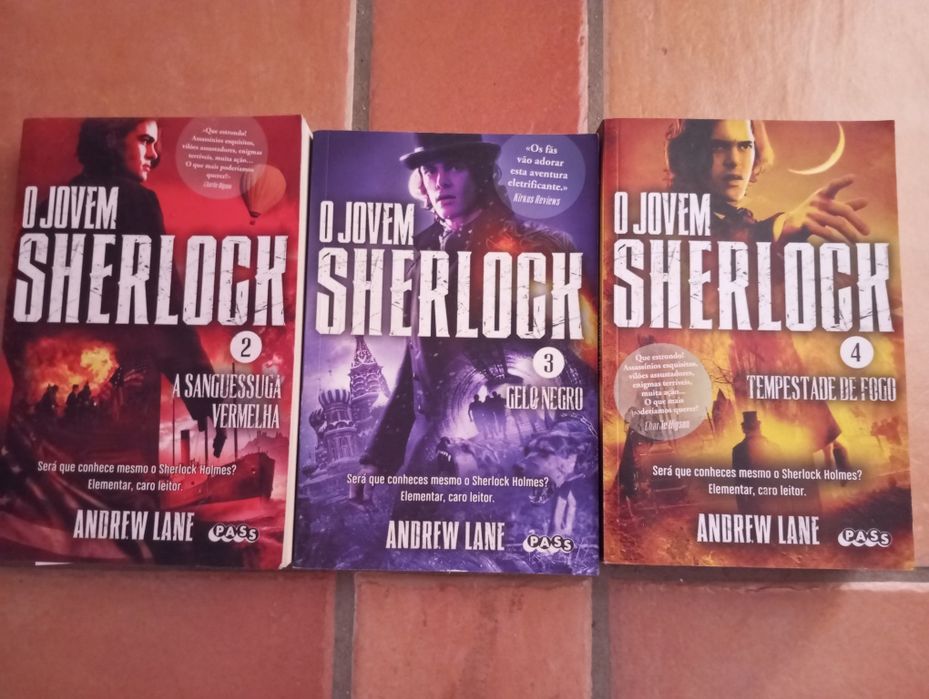 3 livros da coleção O Jovem Sherlock
