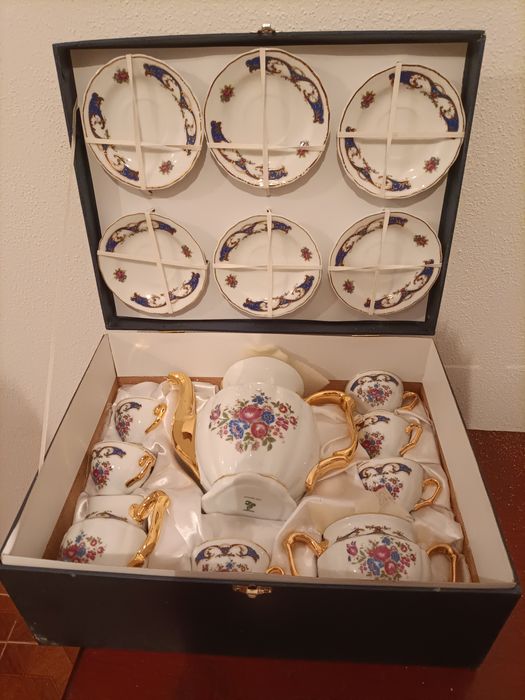 Conjunto café com caixa