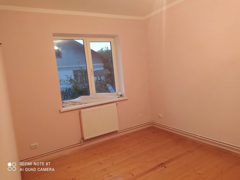 Продається 3- х кімнатна квартира площею 61м. кв.