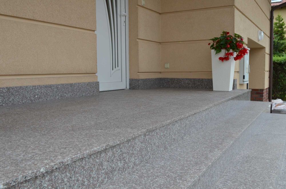 Stopień granitowy G664 Królewski Brąz płomieniowany 150x33x2/3 cm