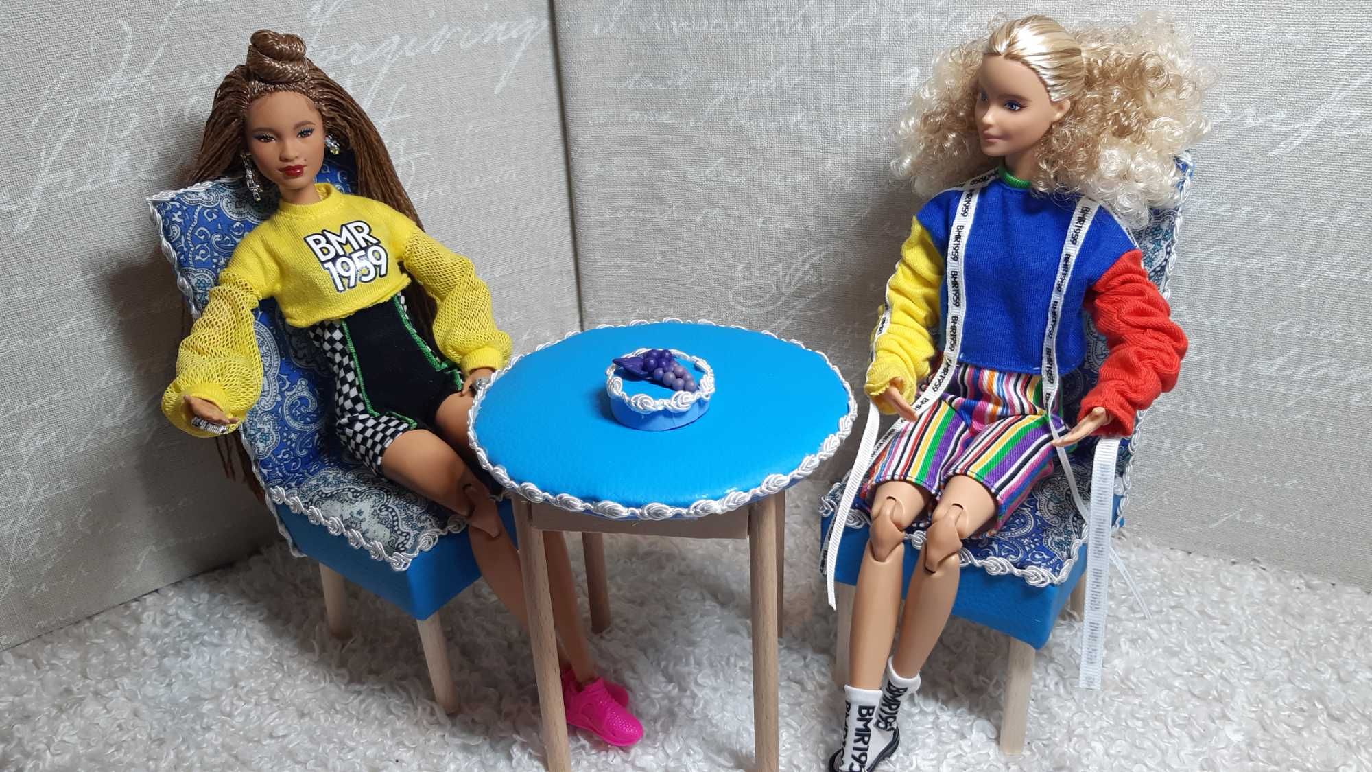 Mebelki dla lalki typu Barbie stolik i krzesełka