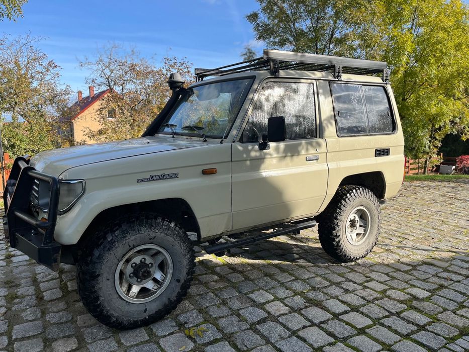 Toyota Land Cruiser Toyota Land Cruiser LJ70 2.4 TD (1992) – klasyk terenowy.