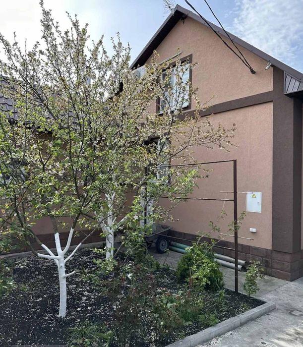 Продаж чудового будинку 98кв.м. та окремої ділянки в с.Галинка