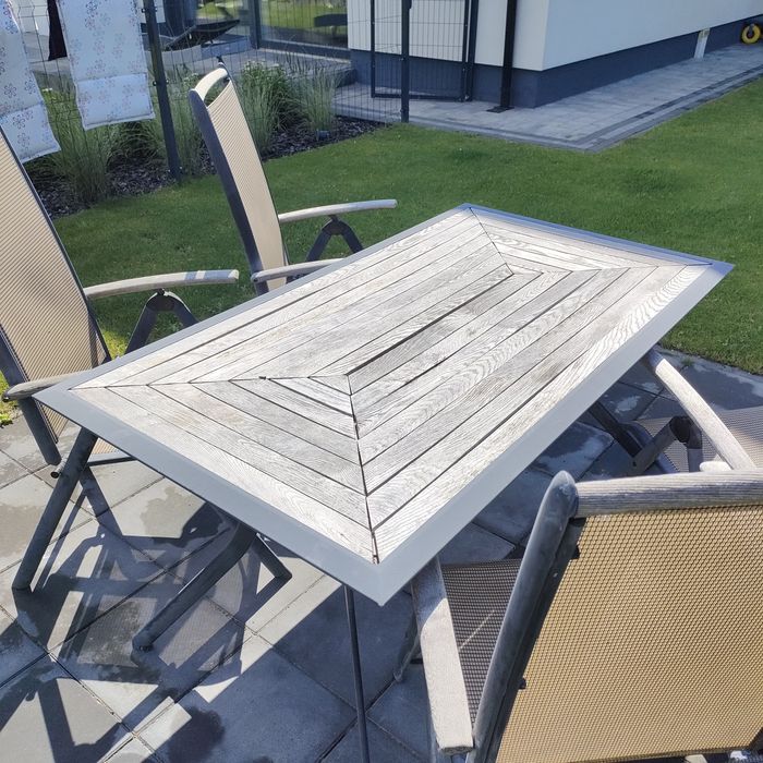 Zestaw mebli ogrodowych aluminiowe stół 4 krzesła i poduszki