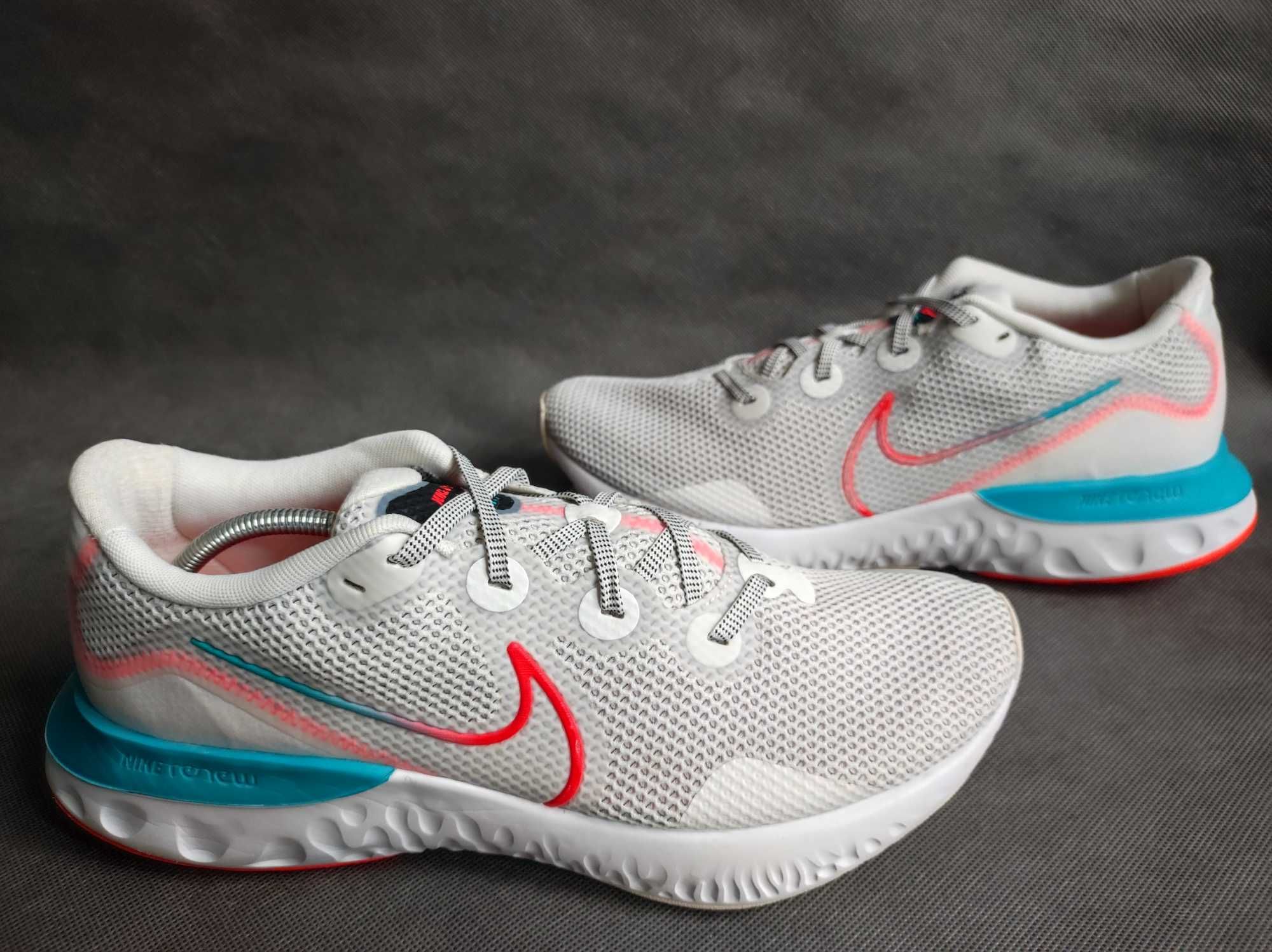 - Nike Renew Run  - Sneakersy r.46/47