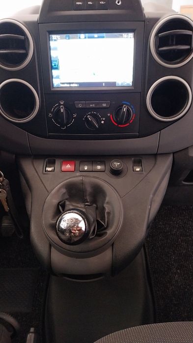 Peugeot Partner 1.6 HDI 100cv  caixa de 6 velocidades