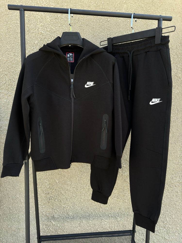 Подросковый Nike Tech Fleece р140-176