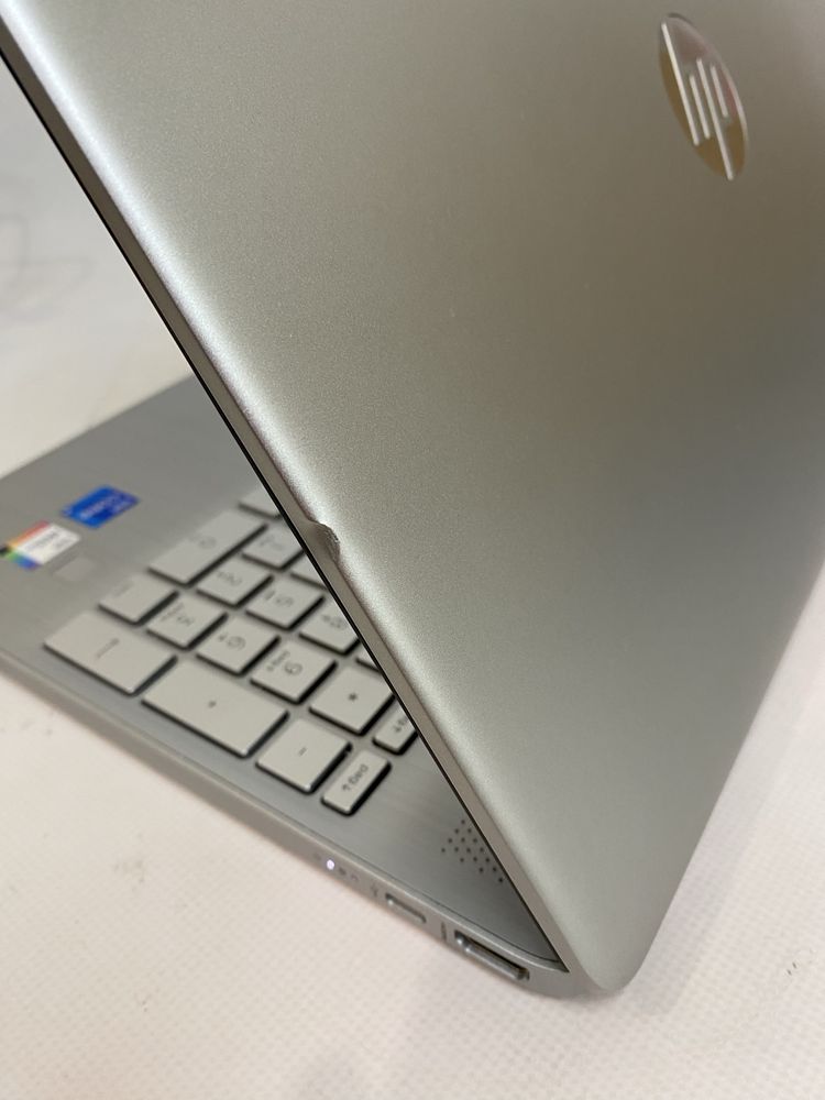 Ноутбук HP-15s5001fq (15.6''(FHD)/i5-1235U/8/512 GB IrisXE)