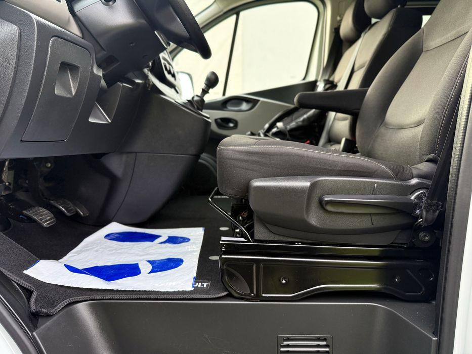 Renault Trafic 9-місць ПАСАЖИР