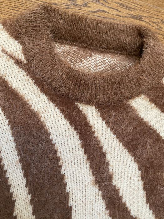 Тепла кофта на 9-11 р.