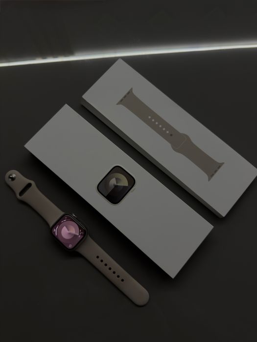 Apple Watch Series 9 (41 мм, Aluminium Case + Starlight ремінець)