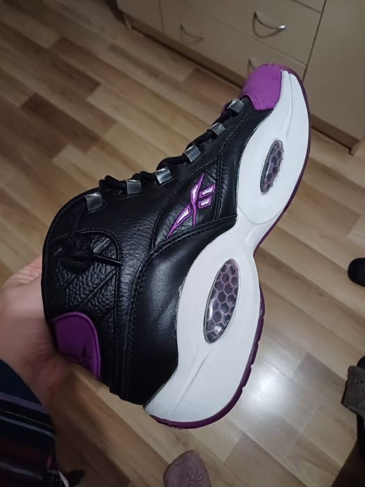 Кросівки майже нові