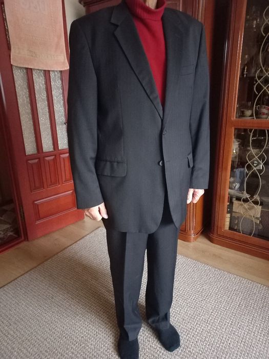 Чоловічі костюми класичні 54-56  р. в ідеальному стані