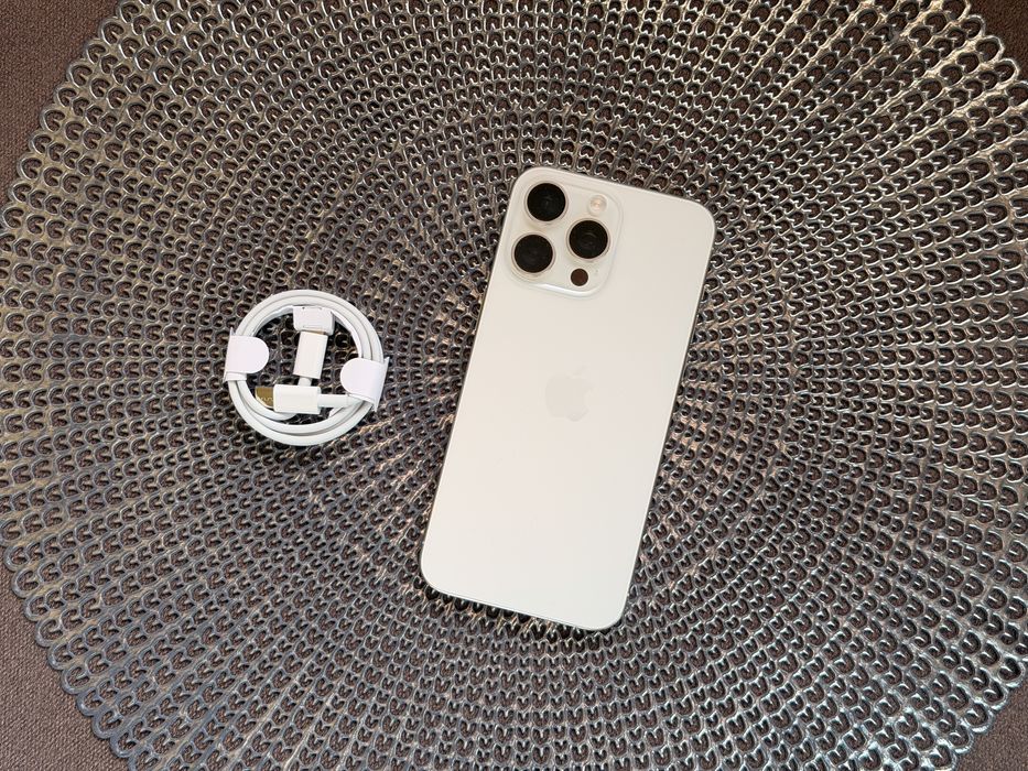 Apple Iphone 15 Pro Max 512GB White Neverlock батарея 89%