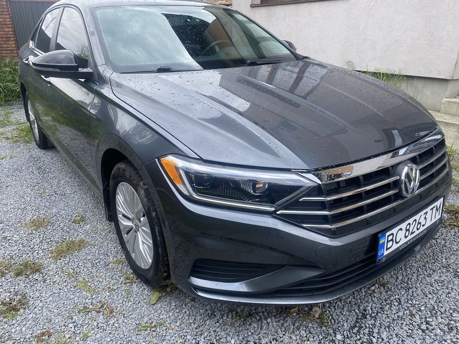 Оренда авто Volkswagen Jetta бензин механіка подобово або довготривала