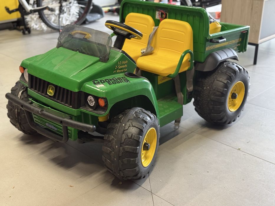 Peg Perego John Deere Gator