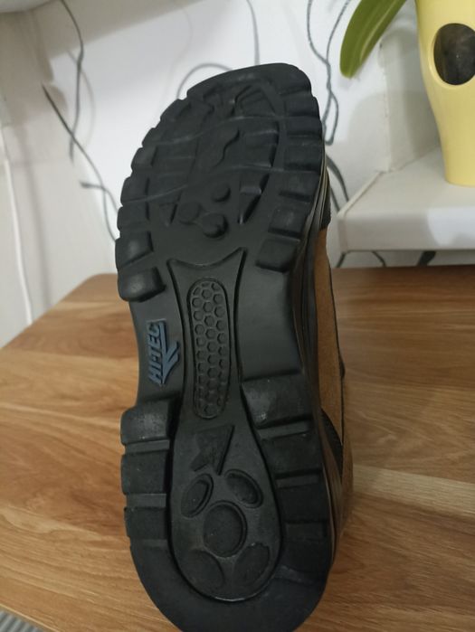 Продам трекінгові чоловічі чоботи  Hei-Tec Trilogy Waterproof 42р б/в