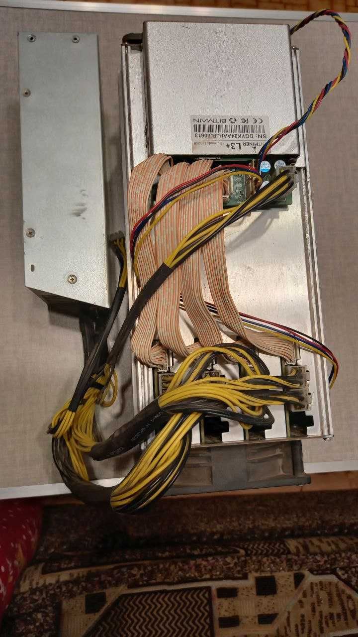 Antminer L3+ с блоком питания