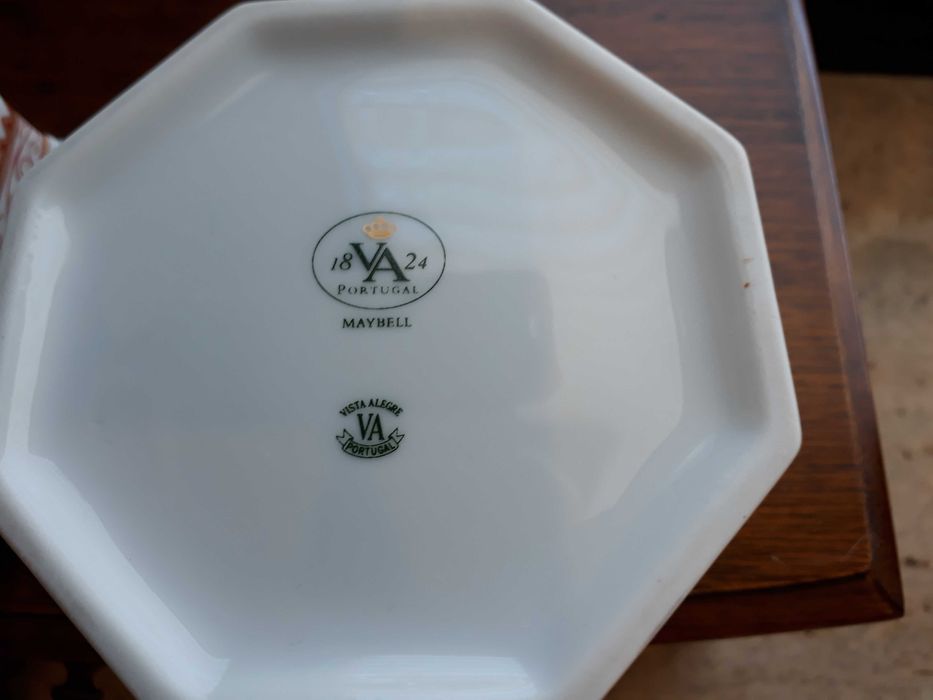 Dois guarda joias em porcelana "VISTA ALEGRE"