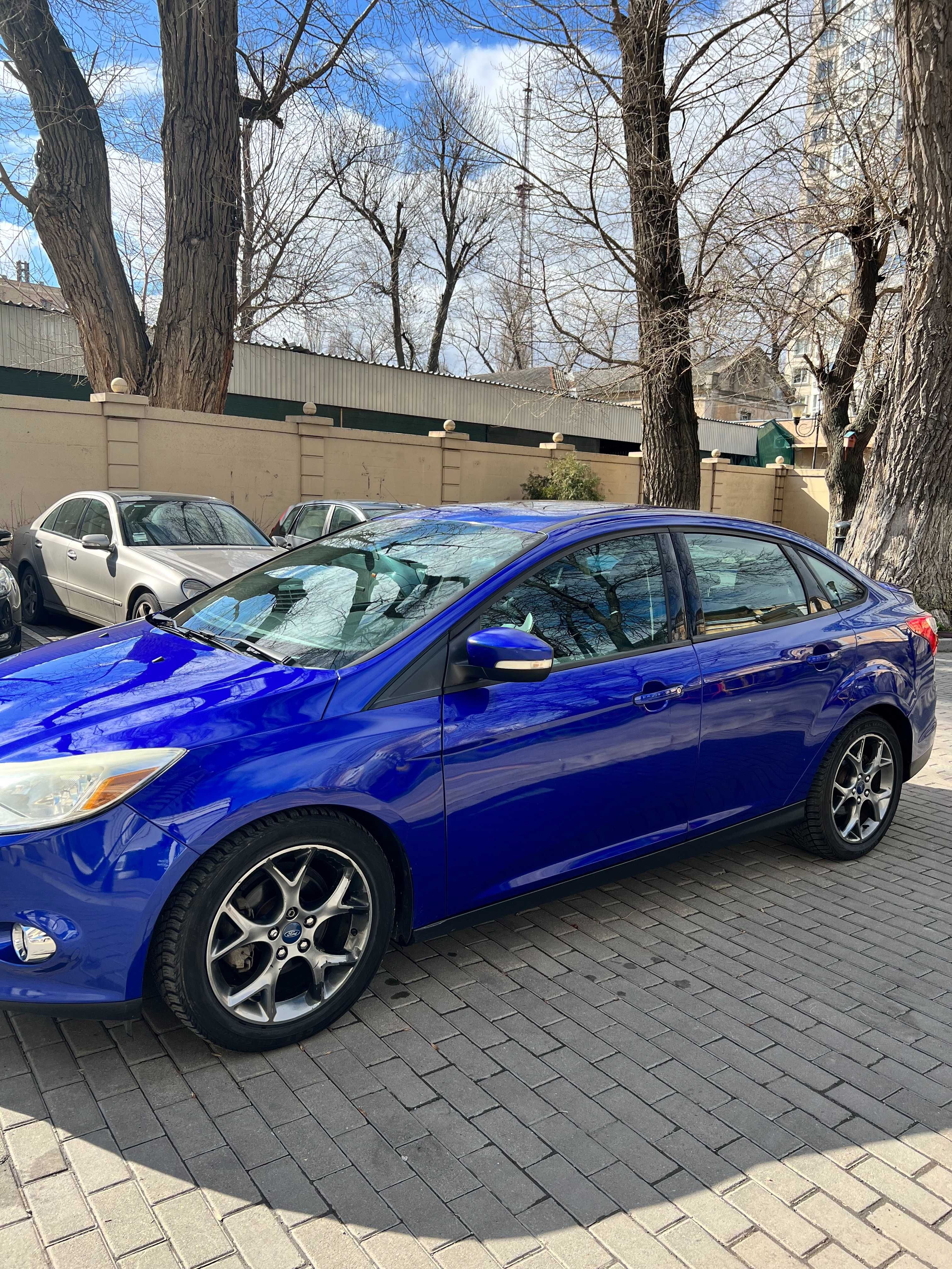 Ford Focus 2012, коробка - автомат, обʼєм двигуна - 2л, шкіра, люк