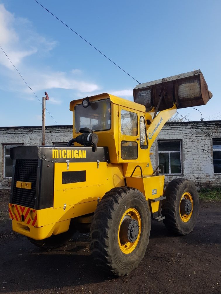 Фронтальний навантажувач  CLARK MICHIGAN 45 AWS