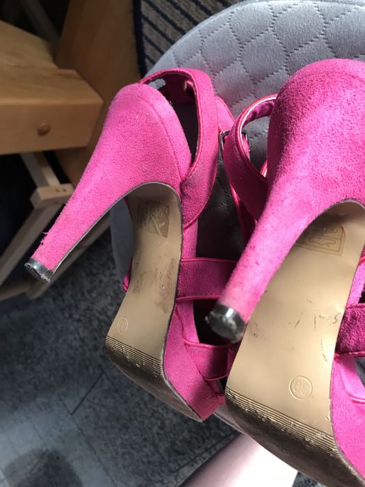 Szpilki na koturnie amarant wesele sylwester