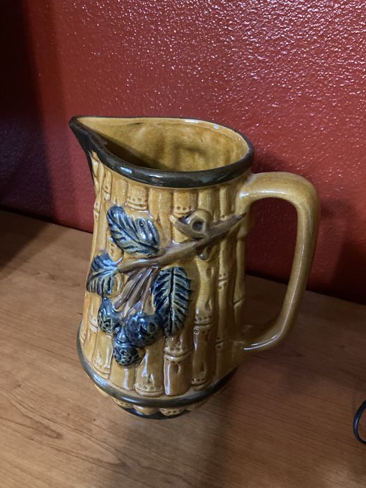 Jarro em loiça decorativo