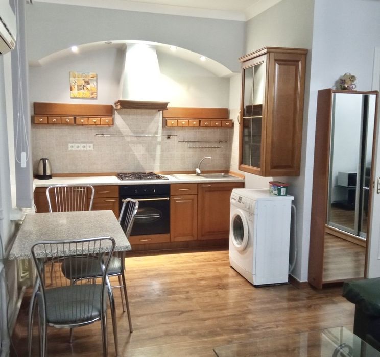 Оренда 2х кімнатної квартири у Вознесенівському р-ні (Незалежної Укр)