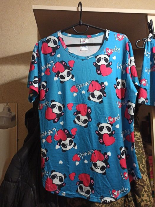 Новий комплект розмір М-Л, не б. У але бірка відсутня є олх доставка у