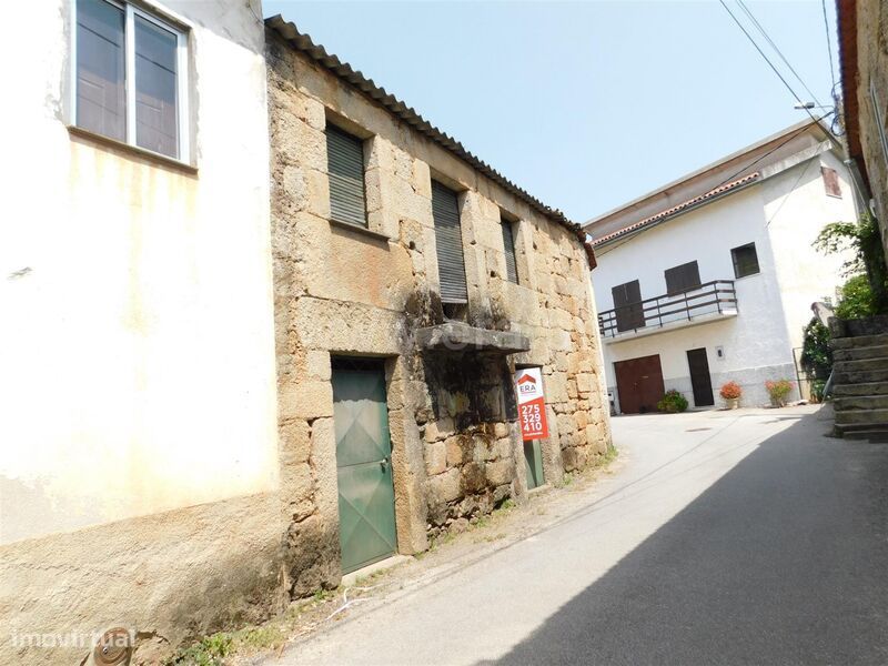 Moradia Geminada T2 / Seia, Seia, São Romão e Lapa dos Dinheiros