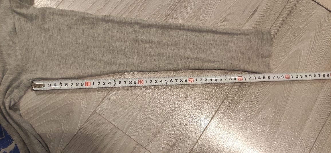 Bluza chłopięca z długim rękawem r. 146/152 super stan