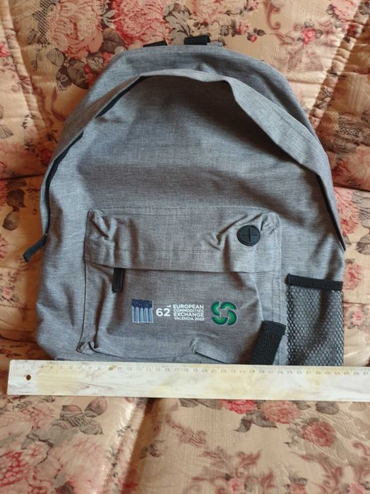 Plecak szary , rozmiar średni